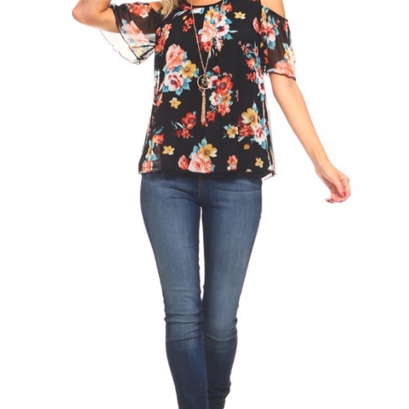 Women's Cold Shoulder Top with Necklace - Picture 4 of 7